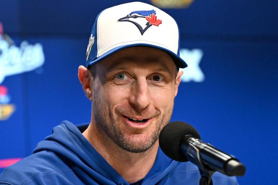 “Top 10 Dumbest Things Heard”: Fans Rip Into Blue Jays’ Max Scherzer Over Shocking ‘Pitch Minimum’ Take