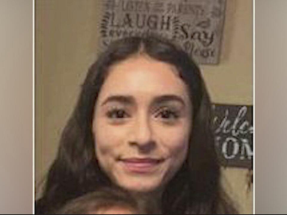 Police looking for missing 15-year-old girl last seen Monday