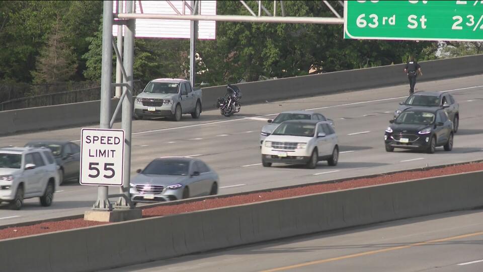 Motorcyclist injured in I-235 crash in Des Moines - NewsBreak