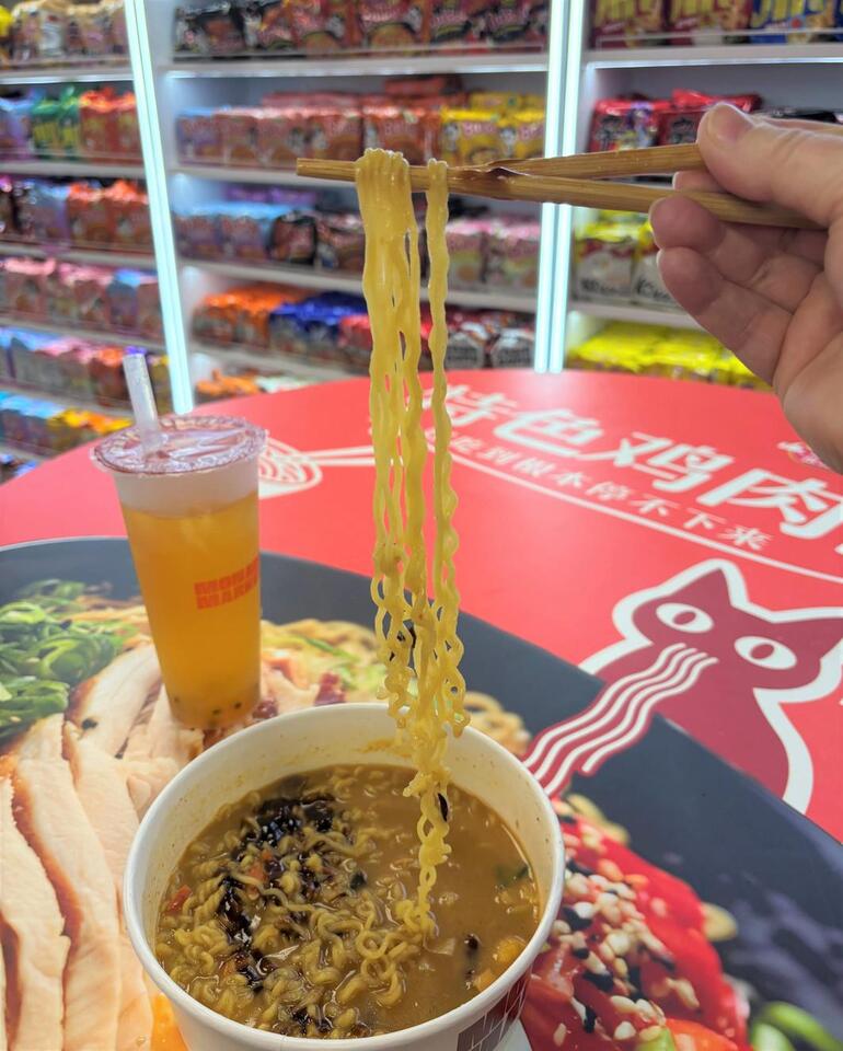 New market brings viral snacks, self-serve ramen, boba tea to ...
