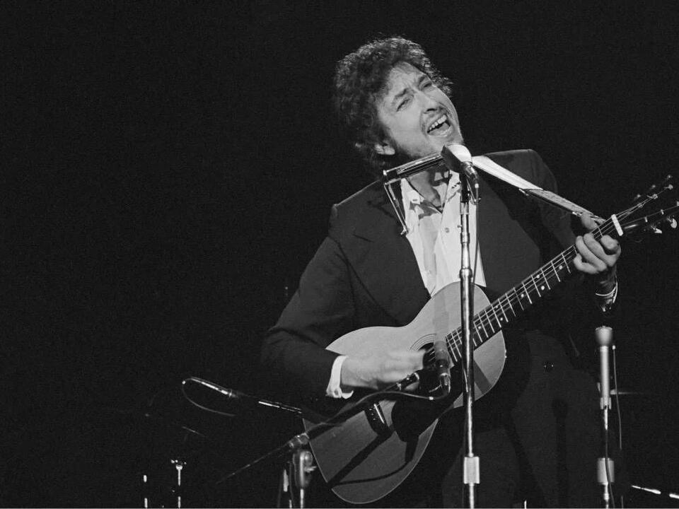 'Blood on the Tracks' Remains the Greatest Breakup Album