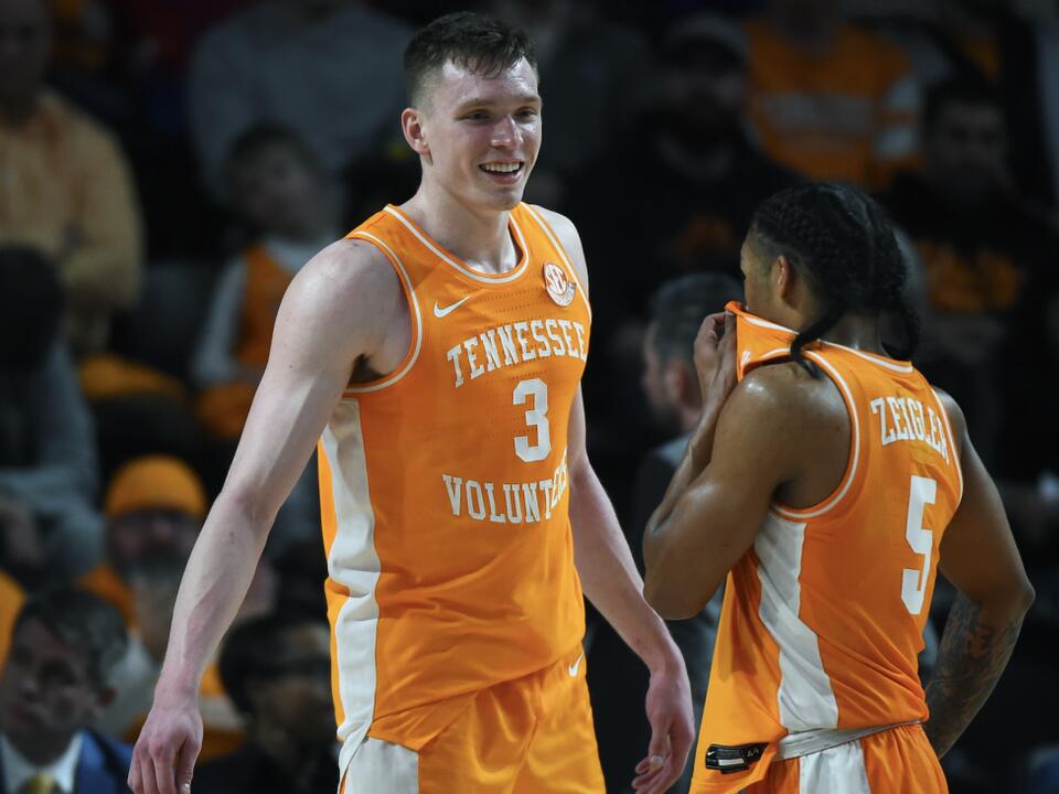 Vols' Dalton Knecht unknowingly makes fan's birthday wish come true vs