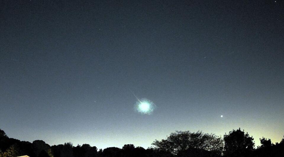 Massive Meteor Explodes Over Illinois in Stunning Video - NewsBreak