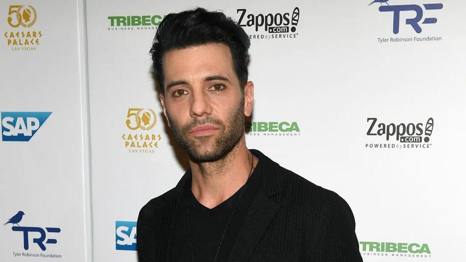 Criss Angel Net Worth: How Much Money Does Criss Angel Make? - NewsBreak