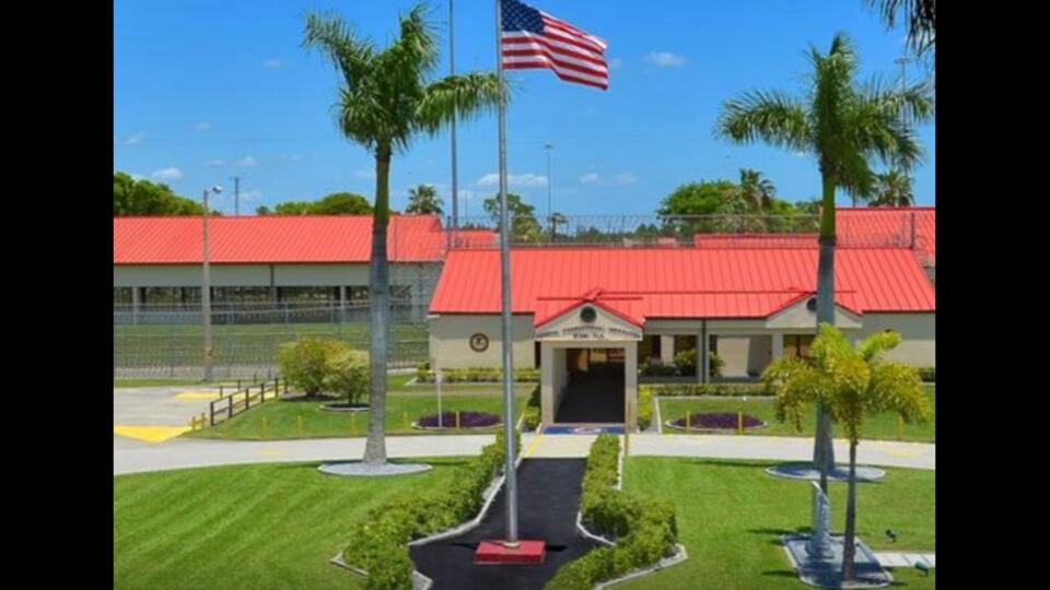 Infamous drug dealer prison inmate disappears between Miami and Georgia ...