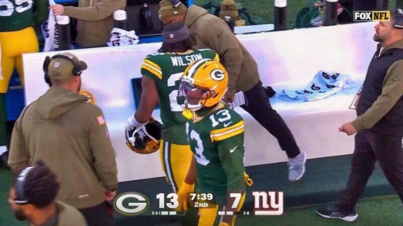 Live TV Cameras Caught Green Bay Packers Player's Nasty Act On The Sideline [VIDEO] - NewsBreak