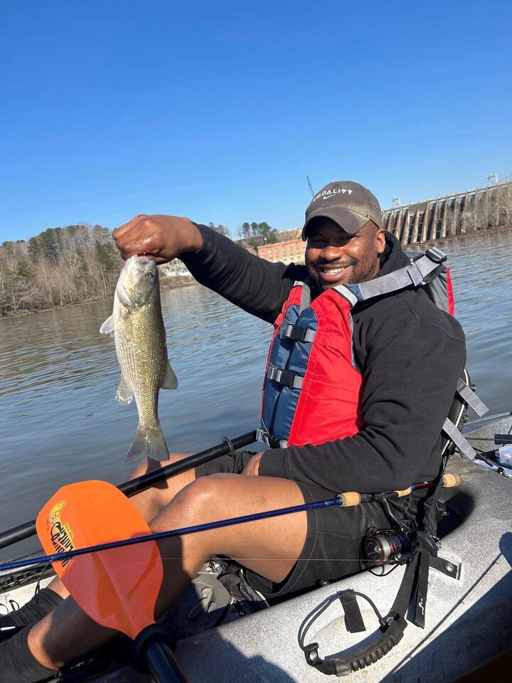 Mental health treatment for these military veterans is a free afternoon of fishing, kayaking