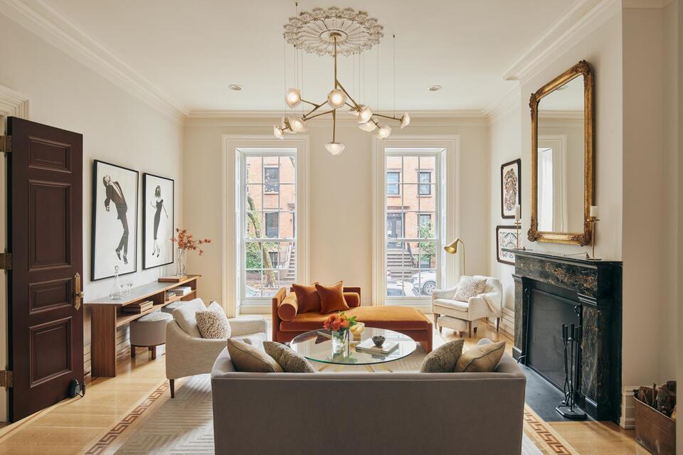 The Insider: New Decor Refreshes Parlor Floor for Heights Empty Nesters ... - Minimalist Decor For Empty Nesters