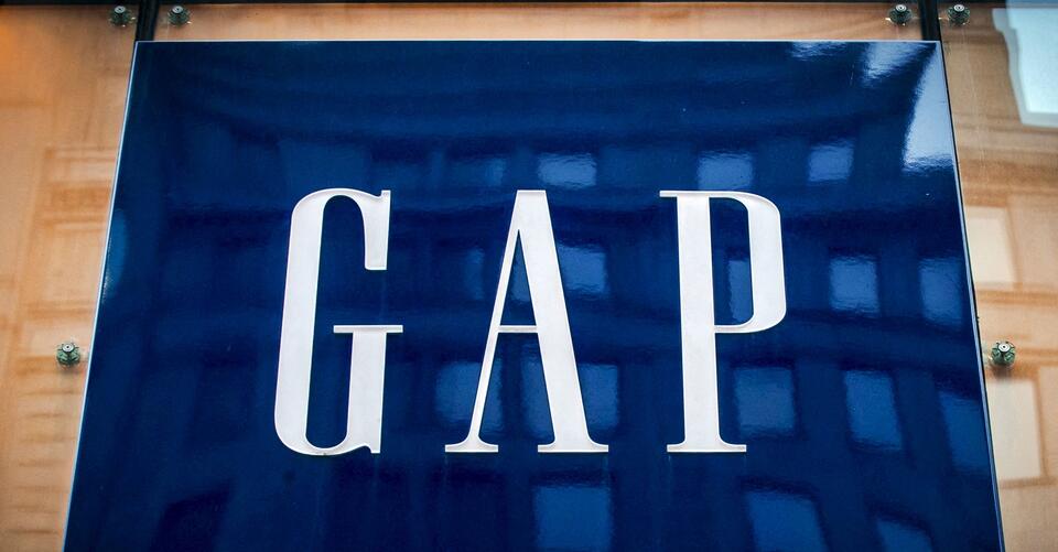 Gap taps NFT craze by taking classic hoodies digital – NewsBreak