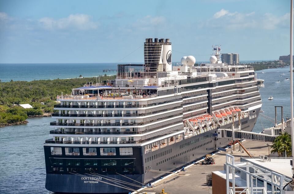 Holland America Line Cancels Cruises to Move Up Ship's Renovation