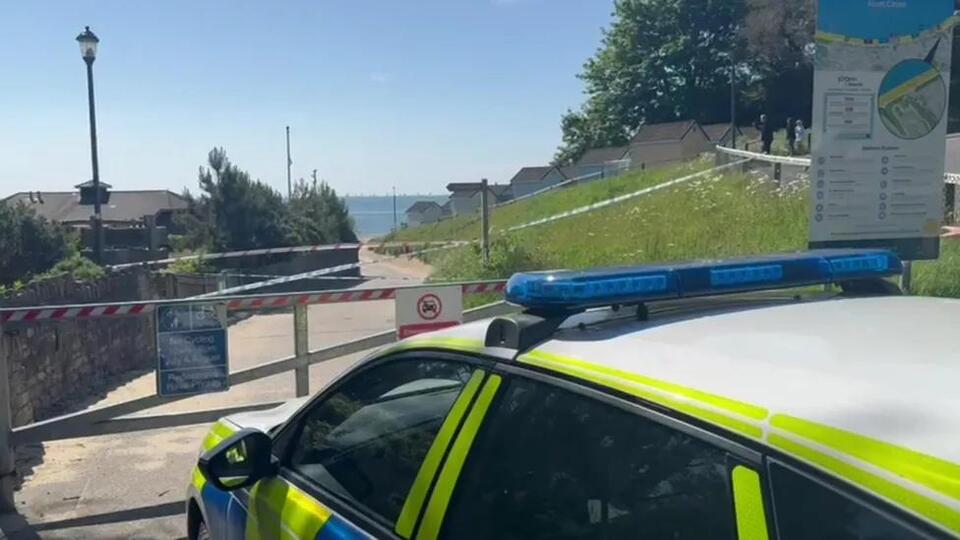Boy, 17, arrested after woman stabbed to death on beach - NewsBreak