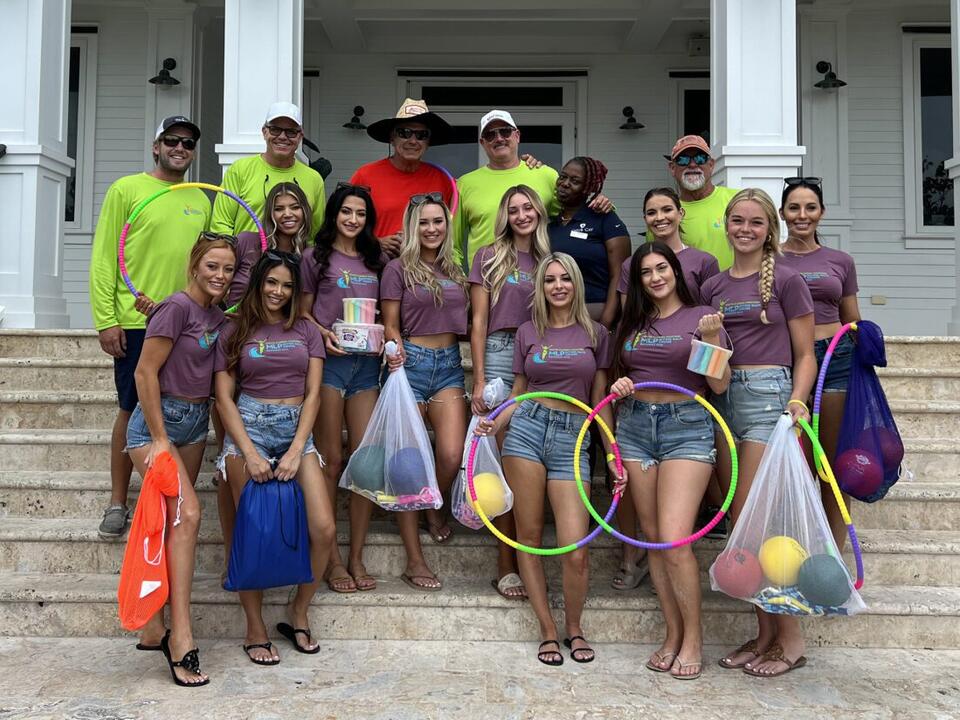 Local Hooters Girls visit the Bahamas for 2024 Hooters Calendar shoots