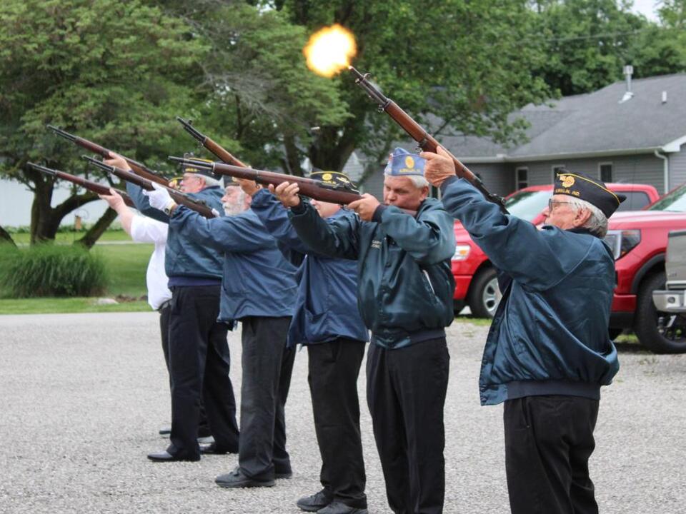 Michigantown Lions Club Honors Veterans, Memorializes Linda