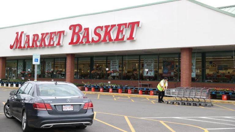 Market Basket board member who backed Arthur T. ousted by CEO’s sisters ...