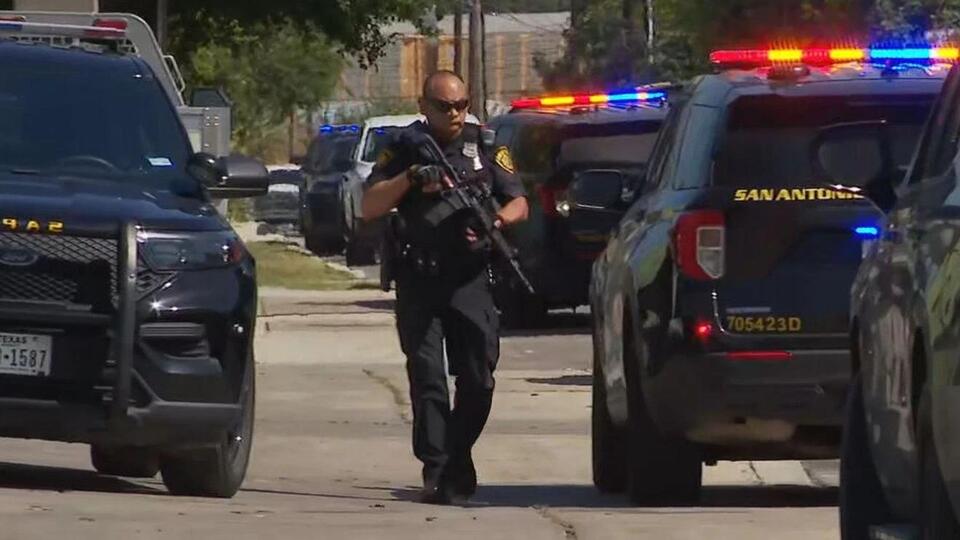 Officers identified who fatally shot man after allegedly threatening ...