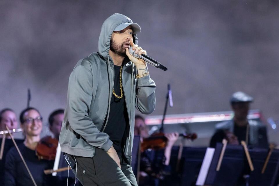 AI 'Eminem' track tops real songs on YouTube, and fans think Detroit ...