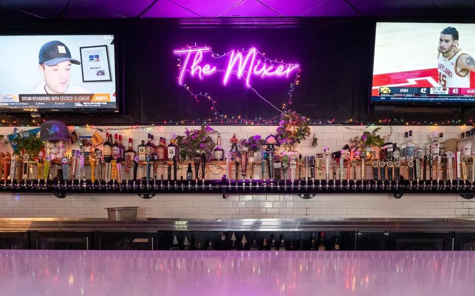 New name, same vibe: Slater’s 50/50 gives way to The Mixer in Liberty ...