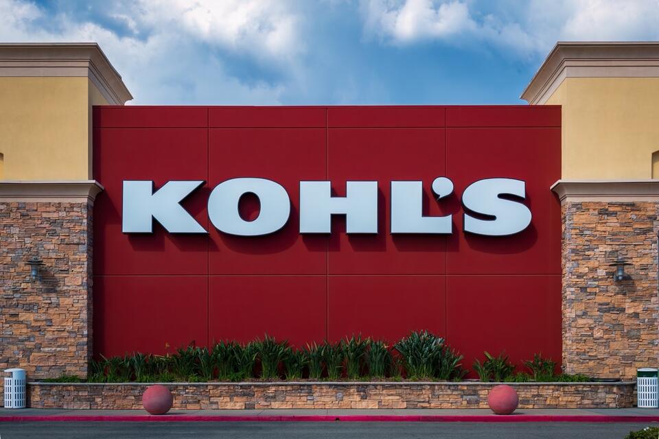 Kohl's' Cutesy Holiday Teapot Will Warm Your Drinks and Your Heart ...