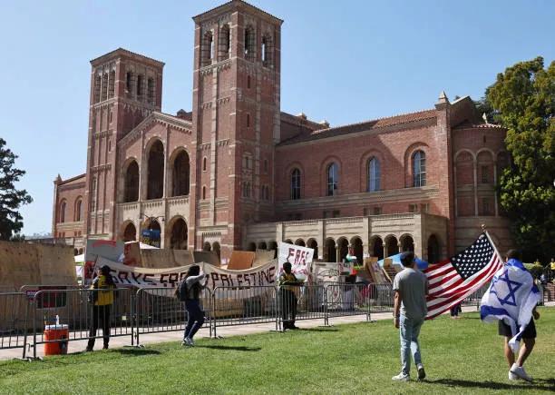 Dangerous Minds: 4-in-10 Young Voters Support Sharia Law