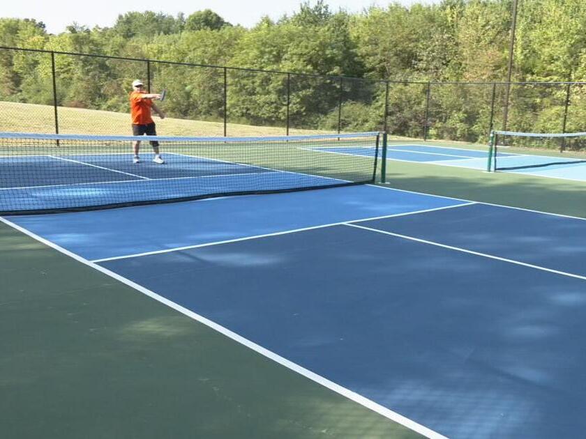 New pickleball courts open at Riverview Park in Louisville