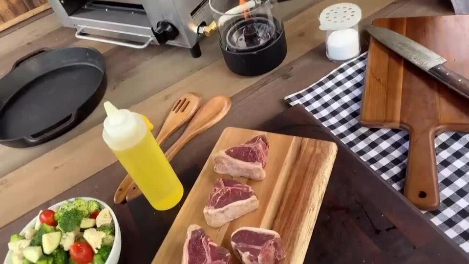 these loin #LambChops are packed with maximum of flavour! Seasonned ...
