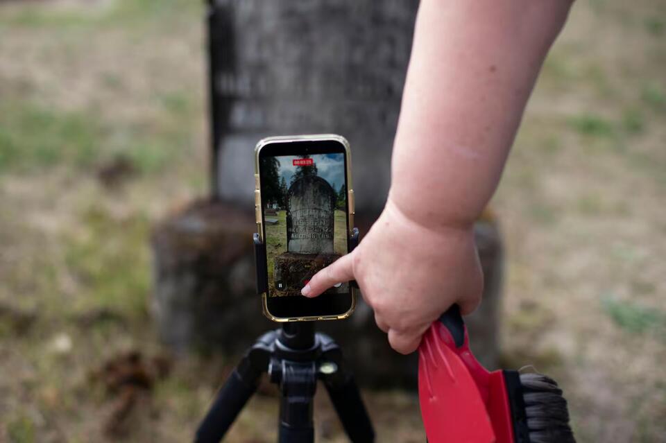 Hidden Oregon history revealed in graveyard videos