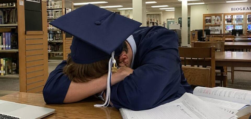 What Is Senioritis? Dealing With Lack of Motivation