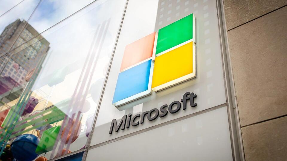 Microsoft business software faces UK antitrust probe over bundling, AI ...