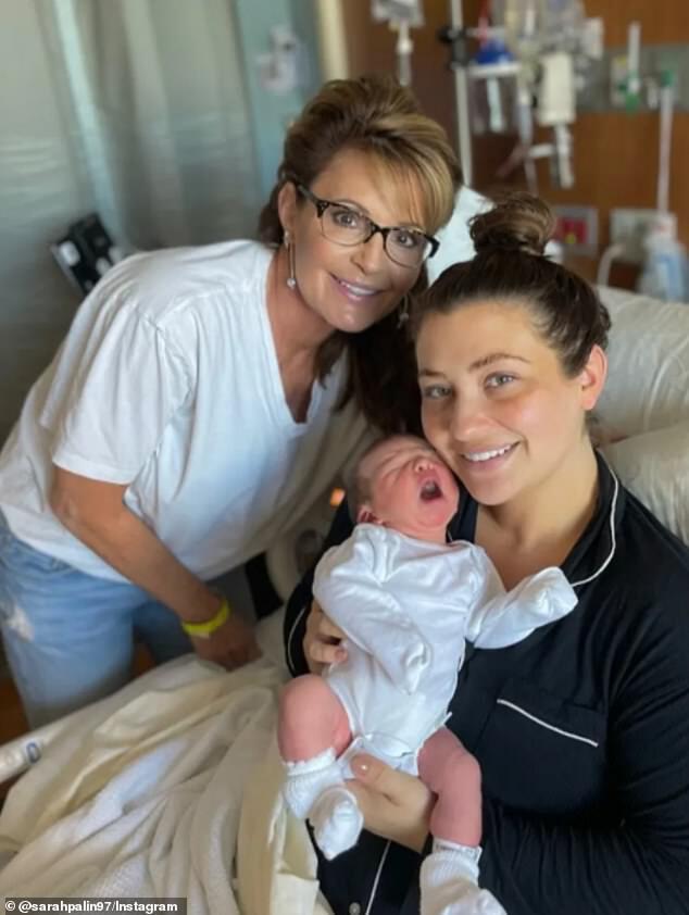 'Most beautiful family addition' Sarah Palin celebrates birth of her(00)