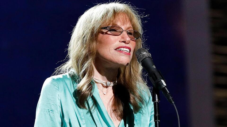 Carly Simon Net Worth 2025: The Untold Story Behind Music’s Timeless ...