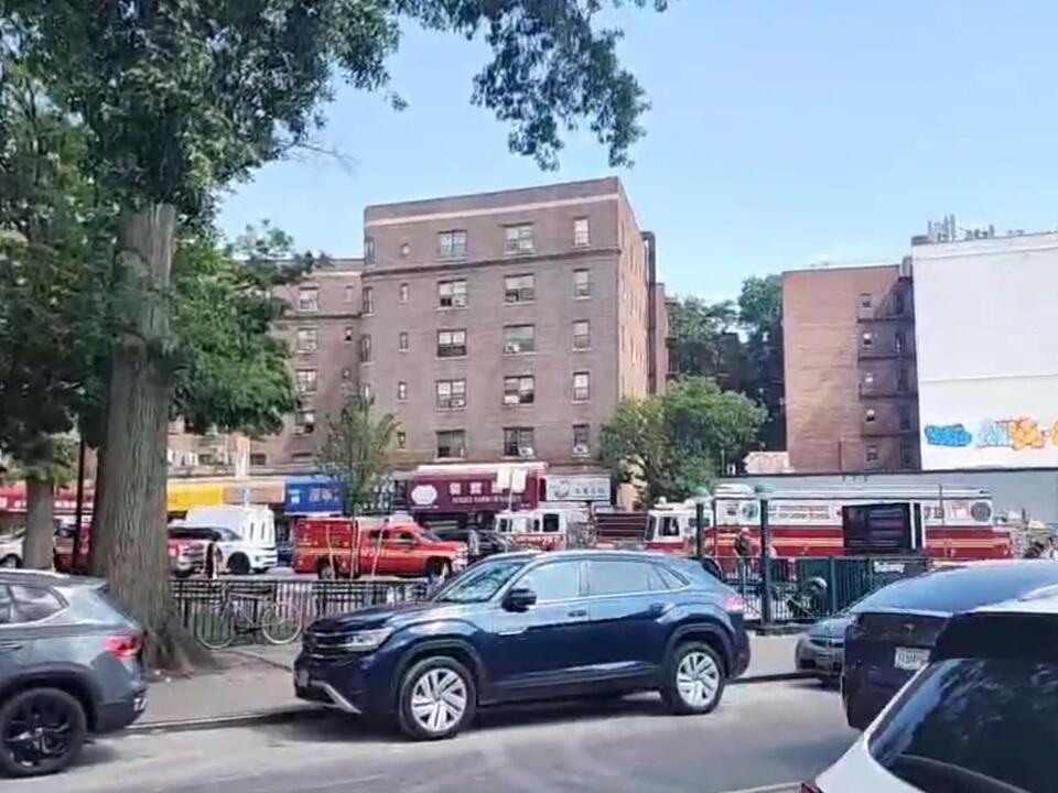 20yearold man fatally struck by train after argument in Queens NYPD