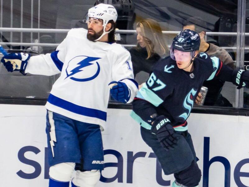Tampa Bay Lightning trade winger Pat Maroon to Minnesota Wild
