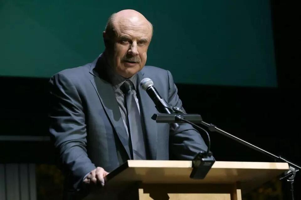 Dr. Phil Only Spoke at Trump Rally as ‘Act of Rebellion’ After ...
