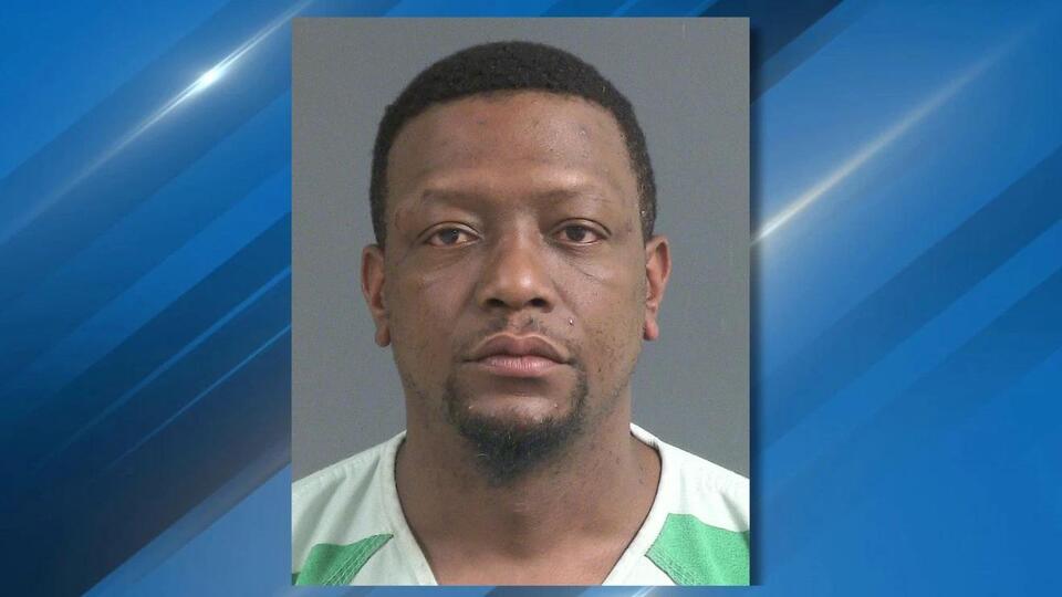Charleston man arrested for firing gun inside West Ashley apartment ...