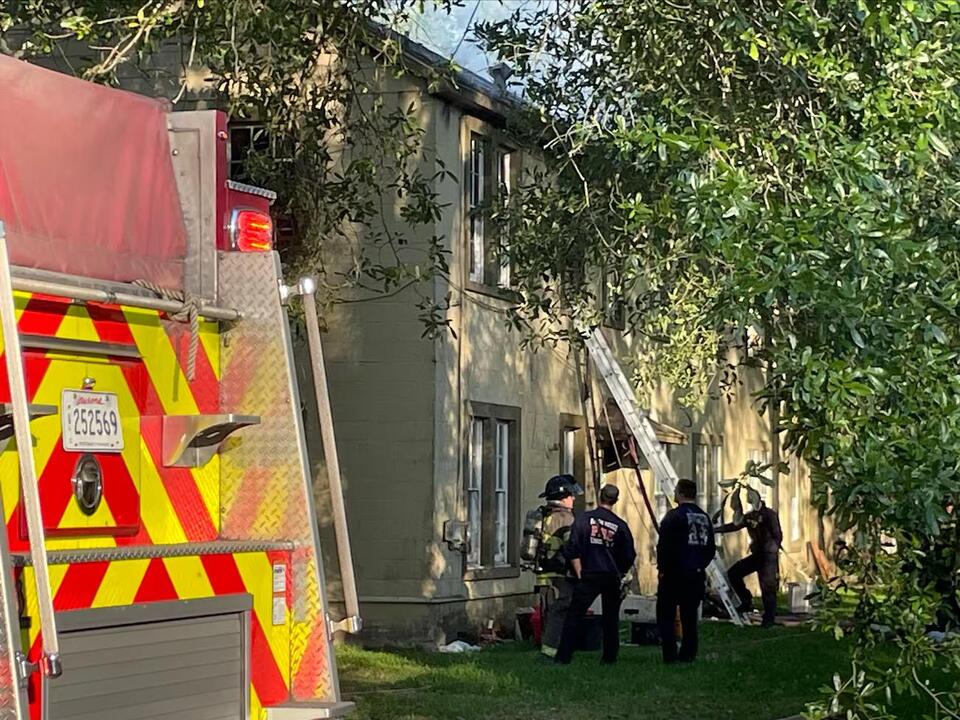 Cause of apartment fire in Baton Rouge under investigation