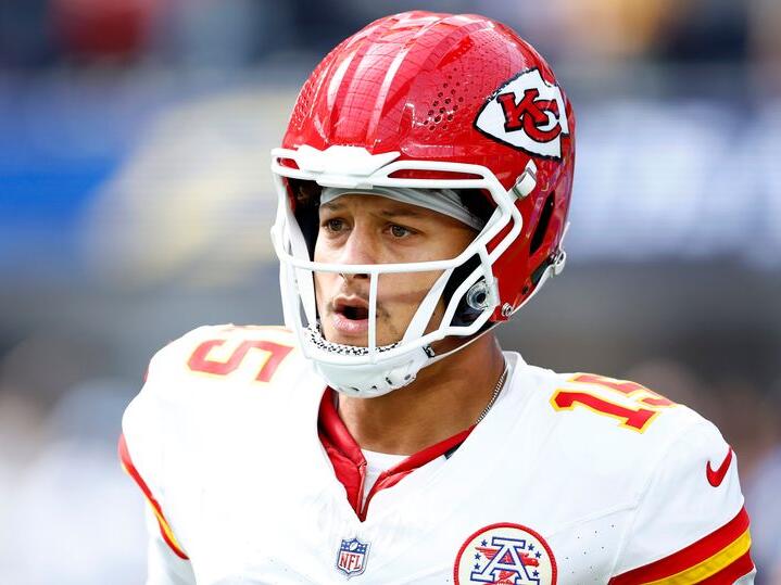 Lamar Jackson does Patrick Mahomes and Chiefs big favor at Josh Allen's expense