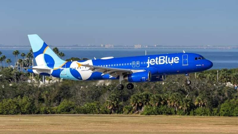 JetBlue under fire for pro-Trump message: 'Last time I choose your ...