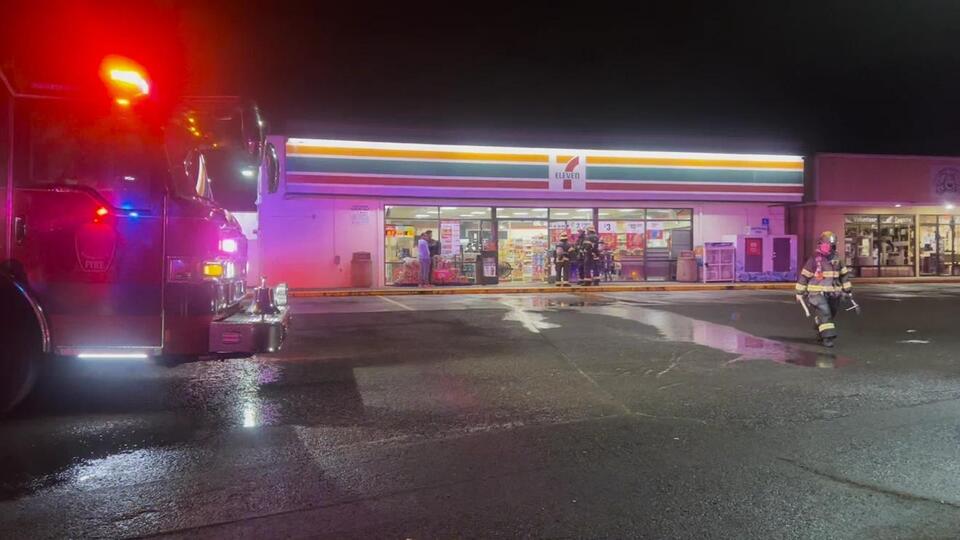 Fire breaks out at North Eugene convenience store, black smoke through ...