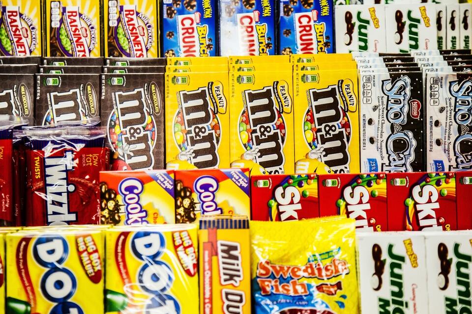 Every Movie Theater Candy, Ranked From Worst to Best - NewsBreak