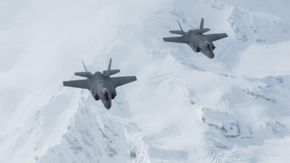 EXCLUSIVE: Pentagon, Lockheed weigh multi-year F-35 production ...