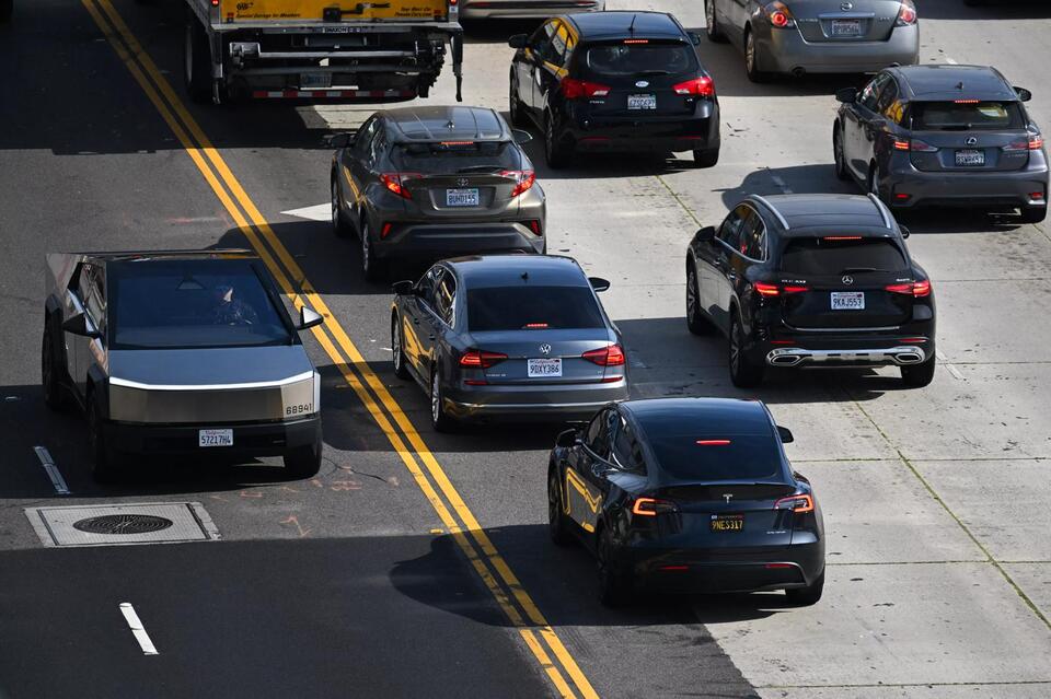 ⚠️ L.A. switches on first citywide speed cameras - NewsBreak