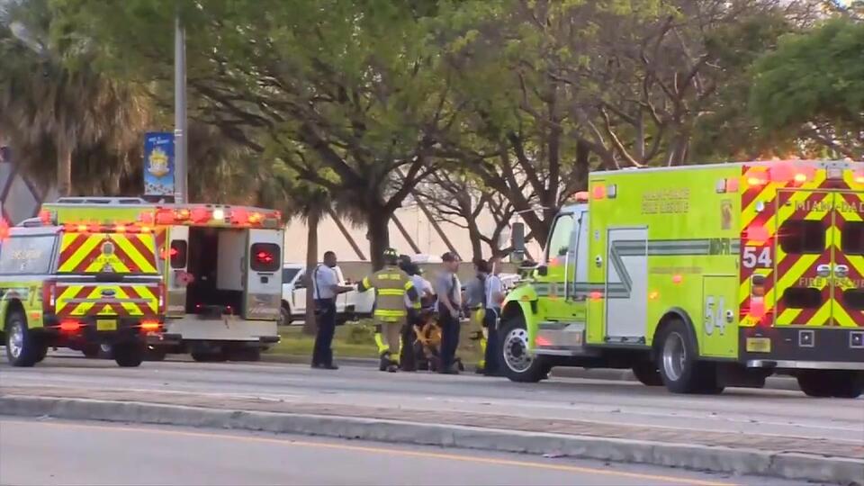 1 man dead, 2 women airlifted in critical condition after crash in Opa ...