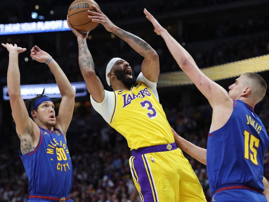 Lakers vs. Nuggets score Denver survives as Los Angeles mounts a