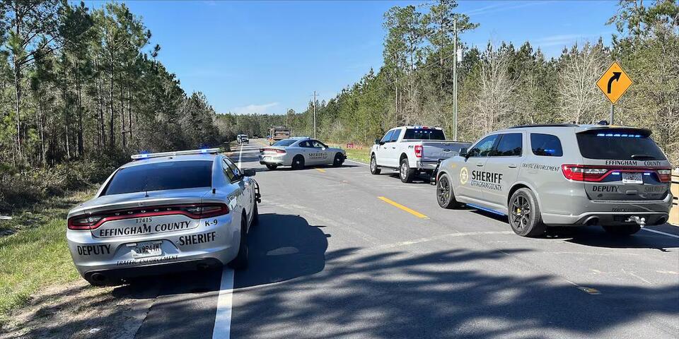Two men hospitalized after stabbing on Blue Jay Road in Effingham ...