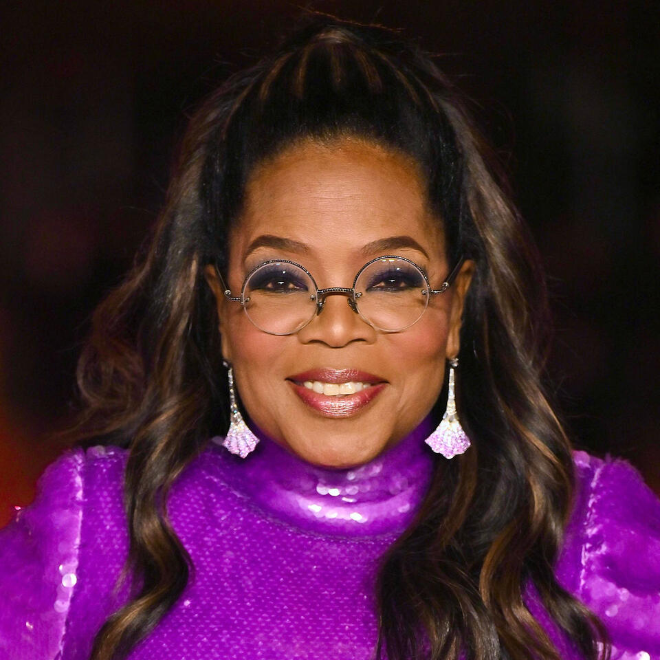 Oprah Winfrey, 70, Highlights Her Slim Figure In A Chic WaistCinching