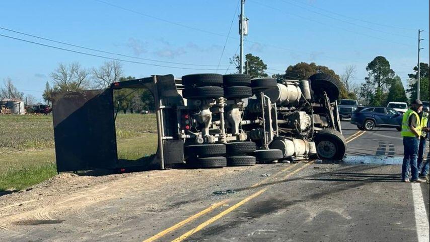 Highway 405 at Frank Noel Street in Donaldsonville closed due to ...