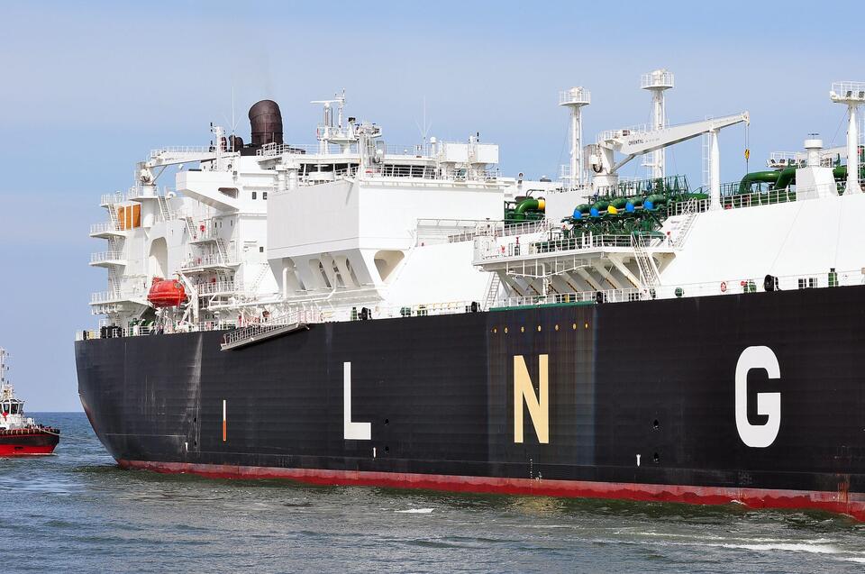 Asia Scrambles for LNG as Qatar Output Halted, India Begins Gas ...
