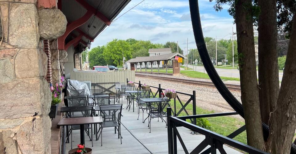 Trains Still Roll Past The Windows At This Wisconsin Restaurant Inside ...