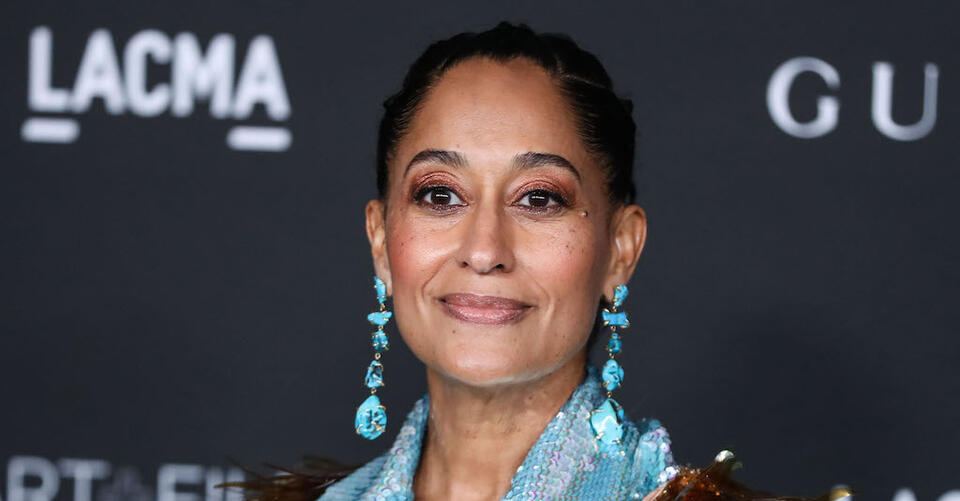Tracee Ellis Ross Pops in Plunging Yellow Dress and Matching Christian Louboutin Pumps – NewsBreak