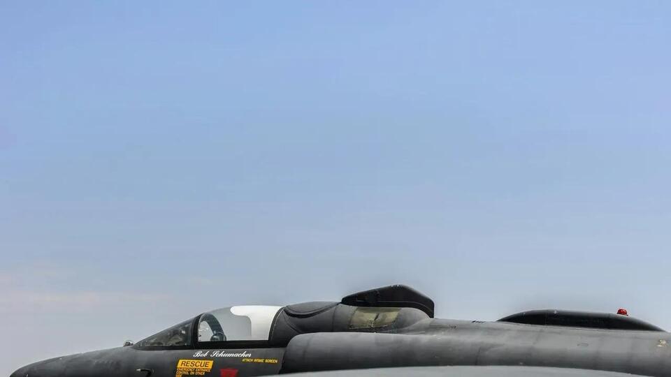 U-2 'Dragon Lady' Spy Plane Performs Monday Night Flyover at 49ers Game ...